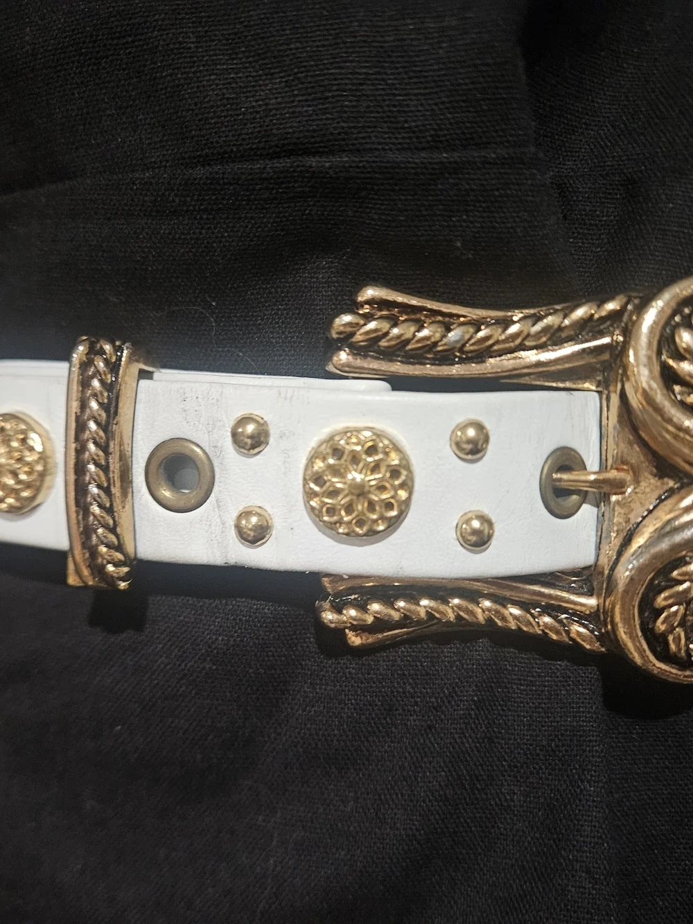 Vintage Caché White Leather Statement Belt - Gold Ornate Buckle